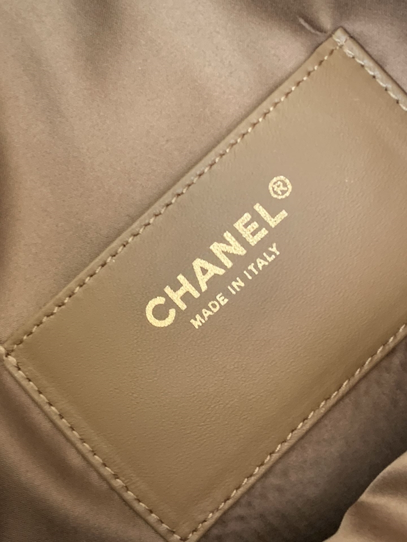 Ch**el 25c hobo bags